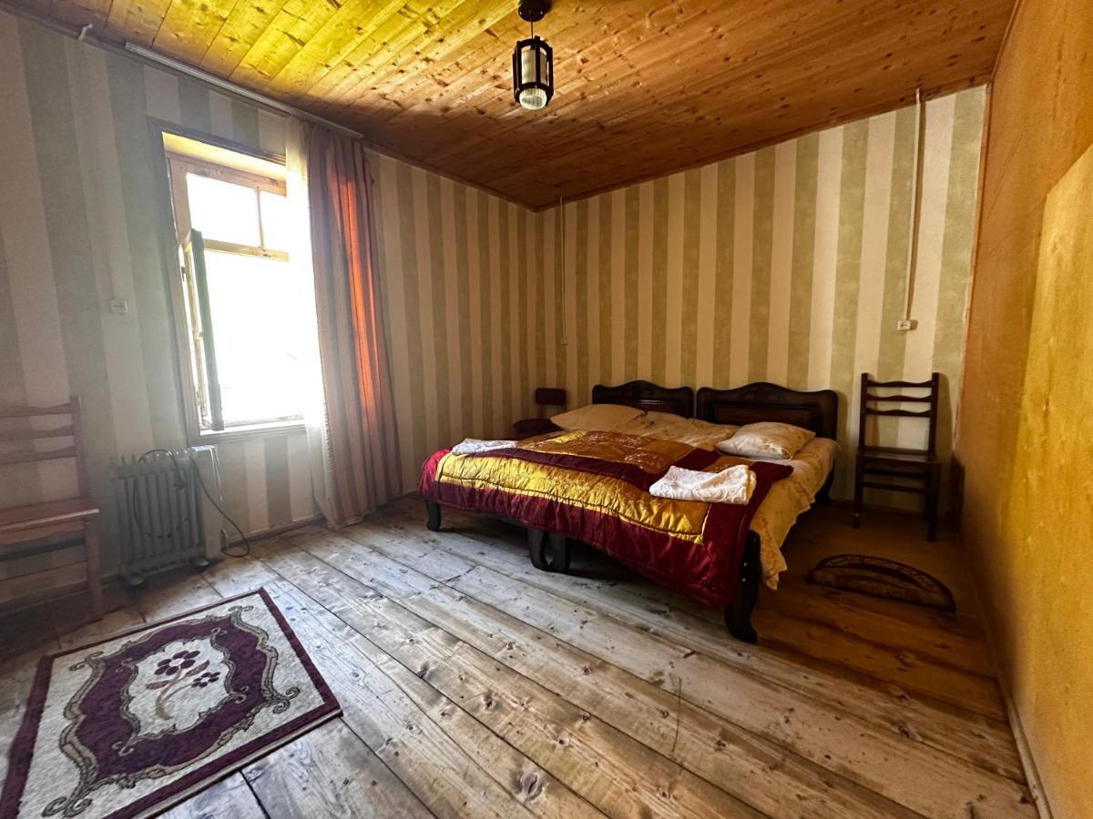 Guesthouse Angelina Ushguli Exterior foto